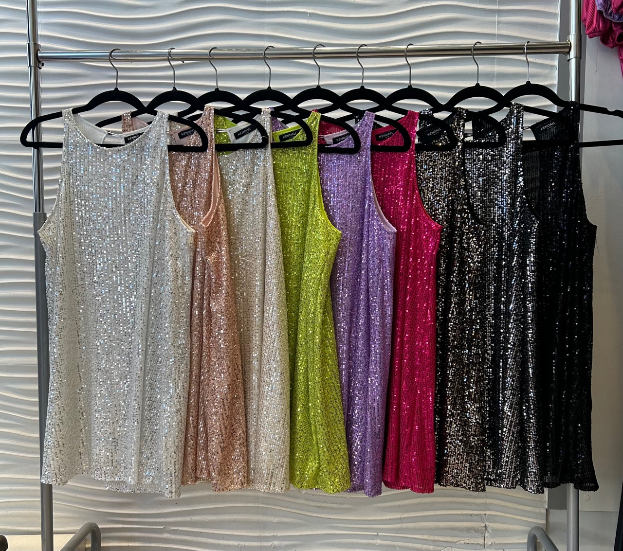 VESTIDO CORTO LENTEJUELA BOTON V15