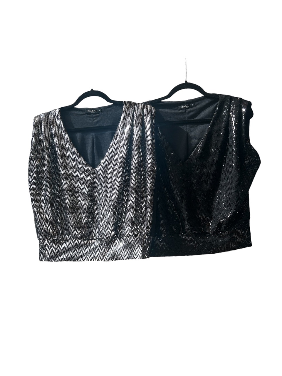 REMERA PAILETTE V CON PUNO P2442