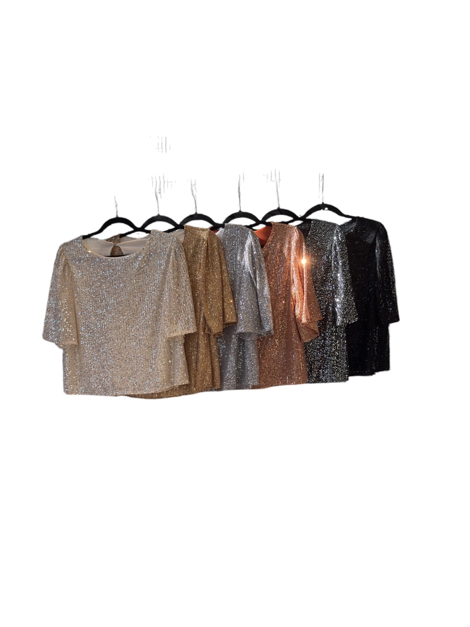 REMERA LENTEJUELA CON BOTON 1815